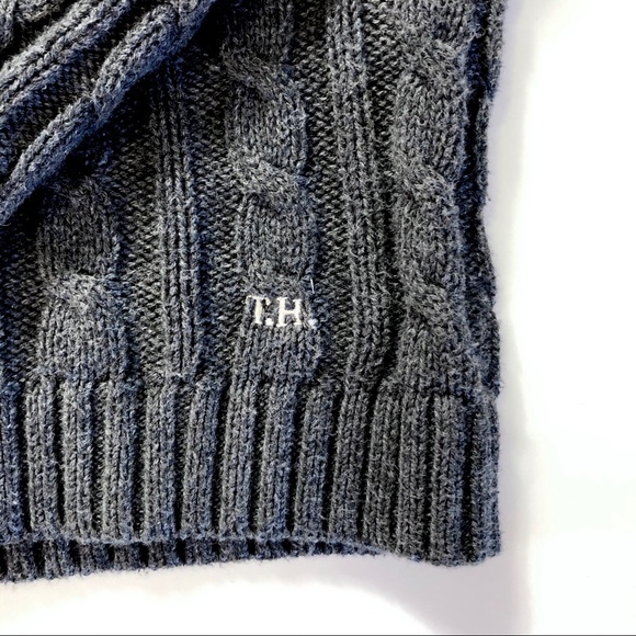 Tommy Hilfiger Gray and Green Scoop Neck Sweater - Picture 7 of 8